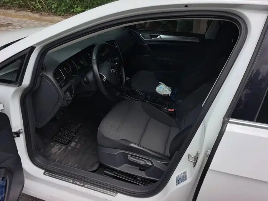 Volkswagen Golf — миниатюра 9