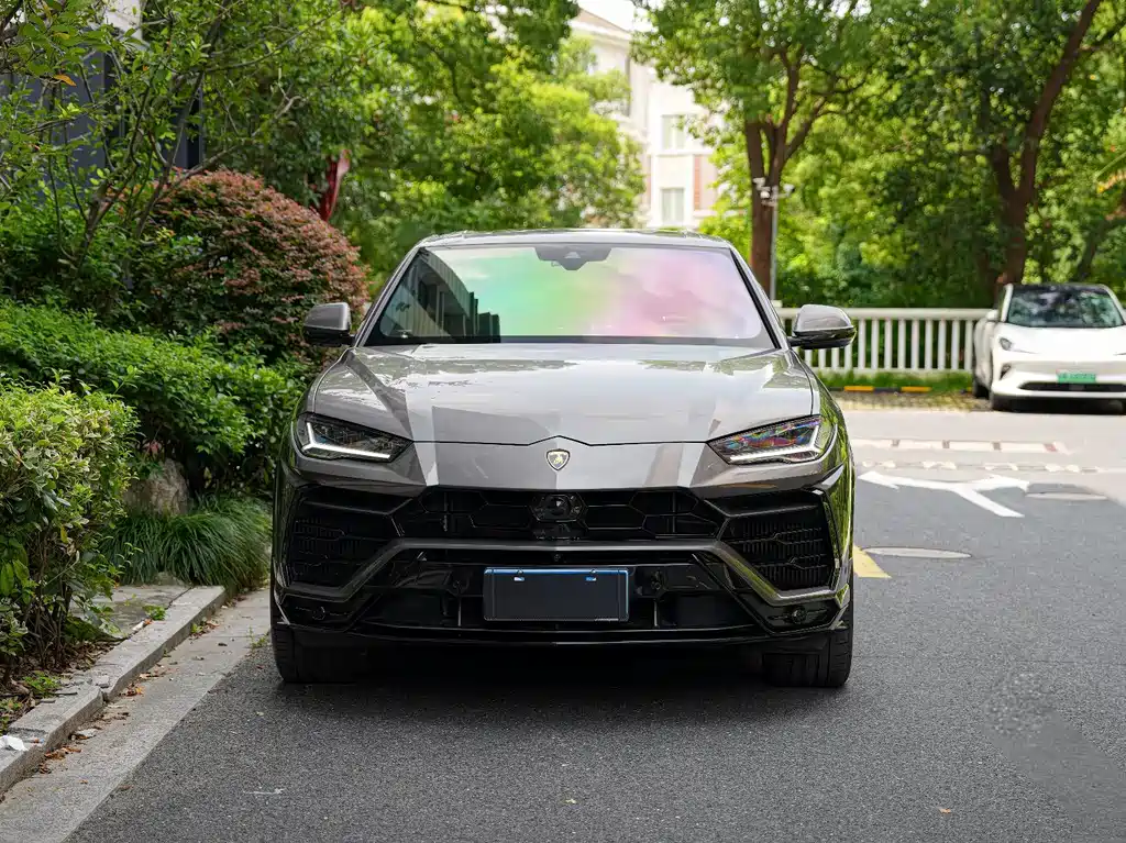 Lamborghini Urus — миниатюра 2