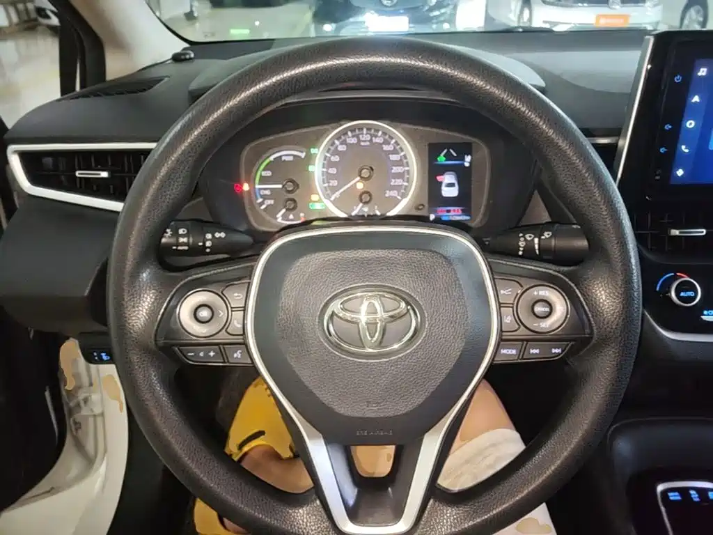 Toyota Corolla — миниатюра 11