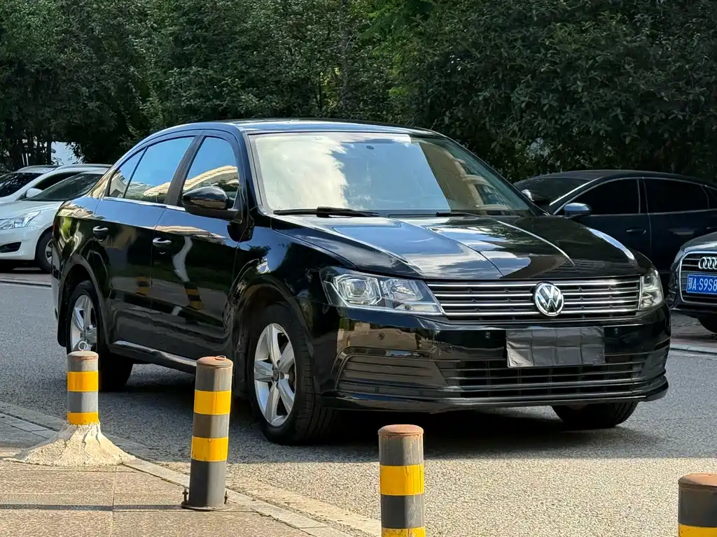 Volkswagen Lavida — миниатюра 2