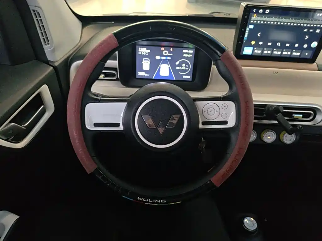 Wuling MINIEV — миниатюра 11