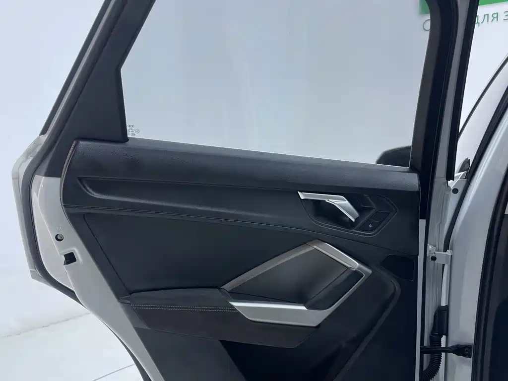 Audi Q3 — миниатюра 8