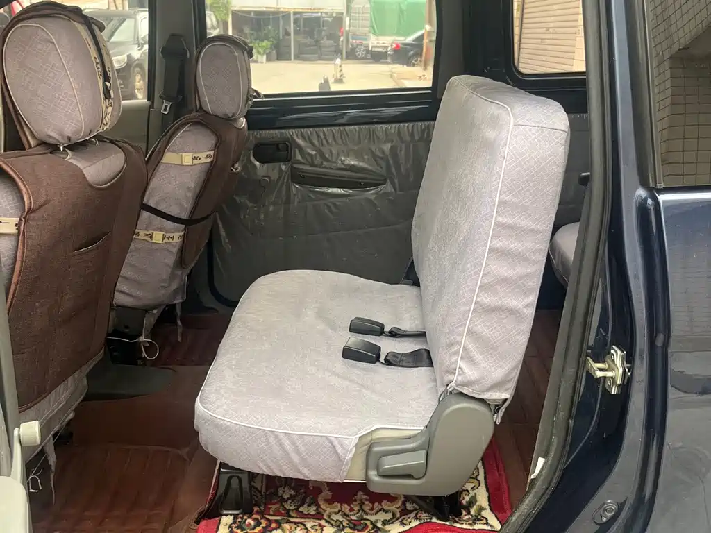 Wuling Hongguang — миниатюра 5