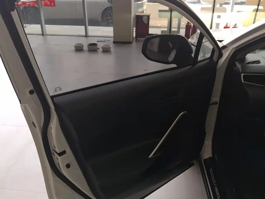 Toyota Frontlander 2024 2.0L CVT Lead