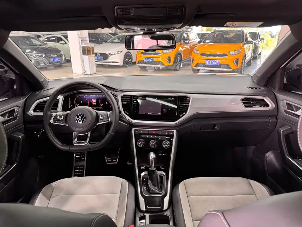 Volkswagen T-Roc — миниатюра 17