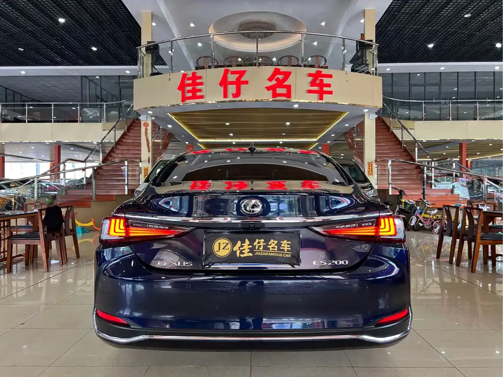 Lexus ES — миниатюра 5