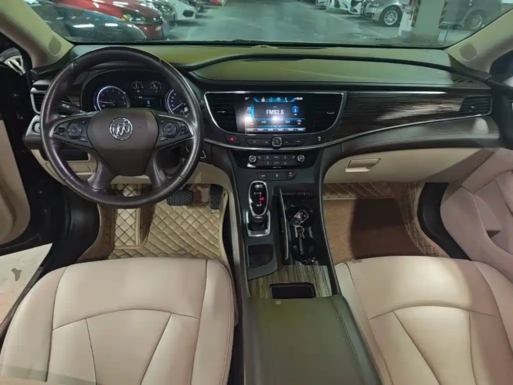 Buick LaCrosse — миниатюра 10