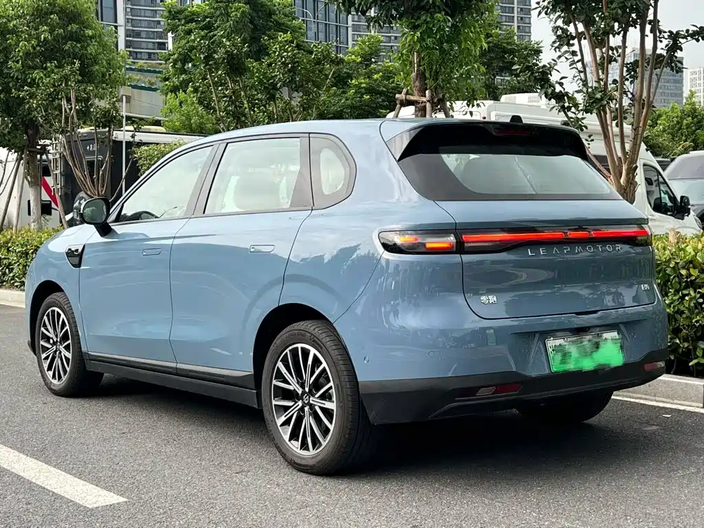 Leapmotor Leapmotor B10 — миниатюра 3