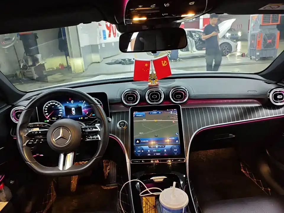 Mercedes-Benz C-Class — миниатюра 3