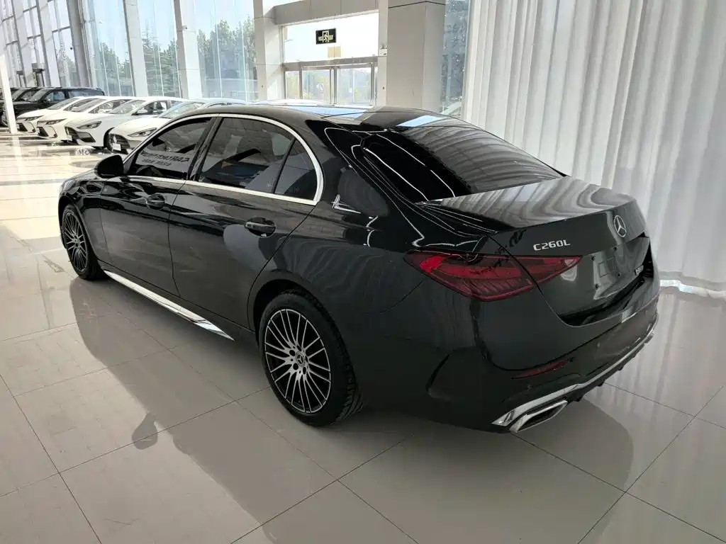 Mercedes-Benz C-Class — миниатюра 7