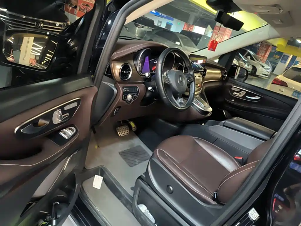 Mercedes-Benz V-Class — миниатюра 16