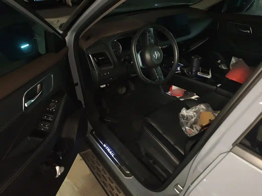 Nissan X-Trail — миниатюра 14