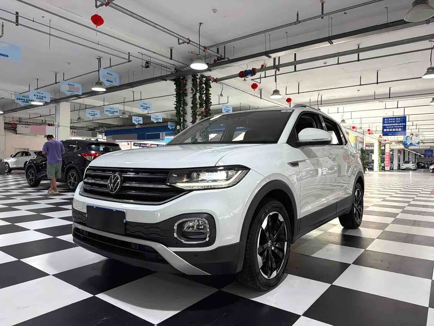 Volkswagen Tanying 1.5 л 2022 г. Белый, пробег 31000 км