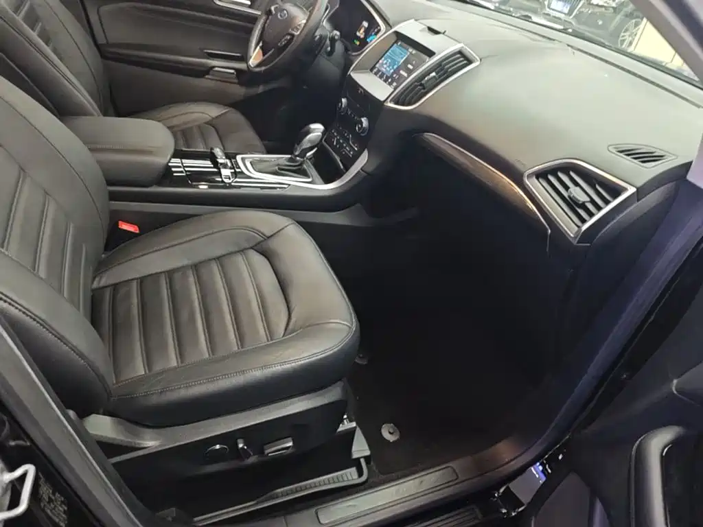 Ford Edge — миниатюра 25