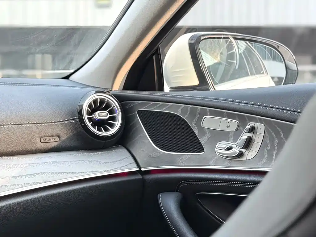 Mercedes-Benz CLS — миниатюра 5
