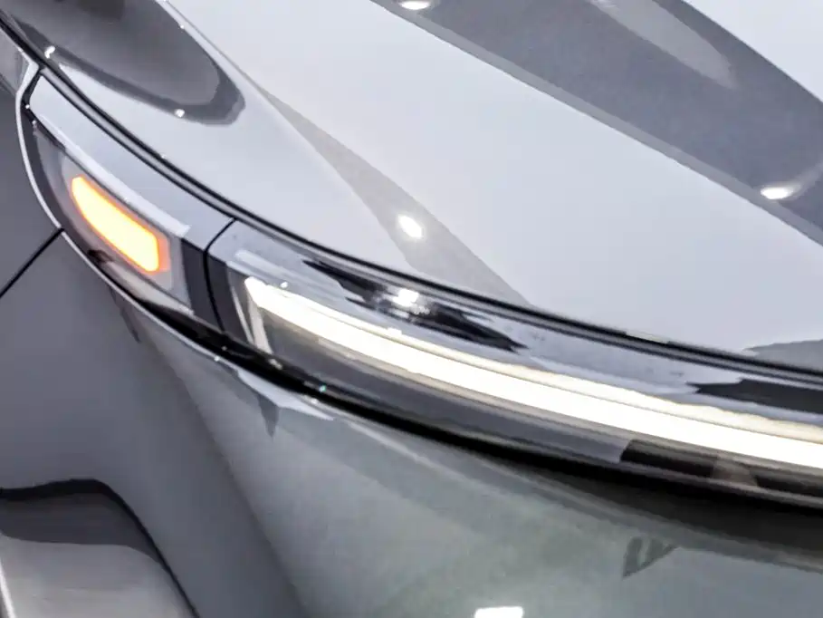 Li Auto Li L8 — миниатюра 17