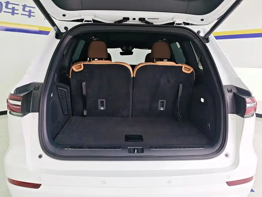 Li Auto Li ONE — миниатюра 4