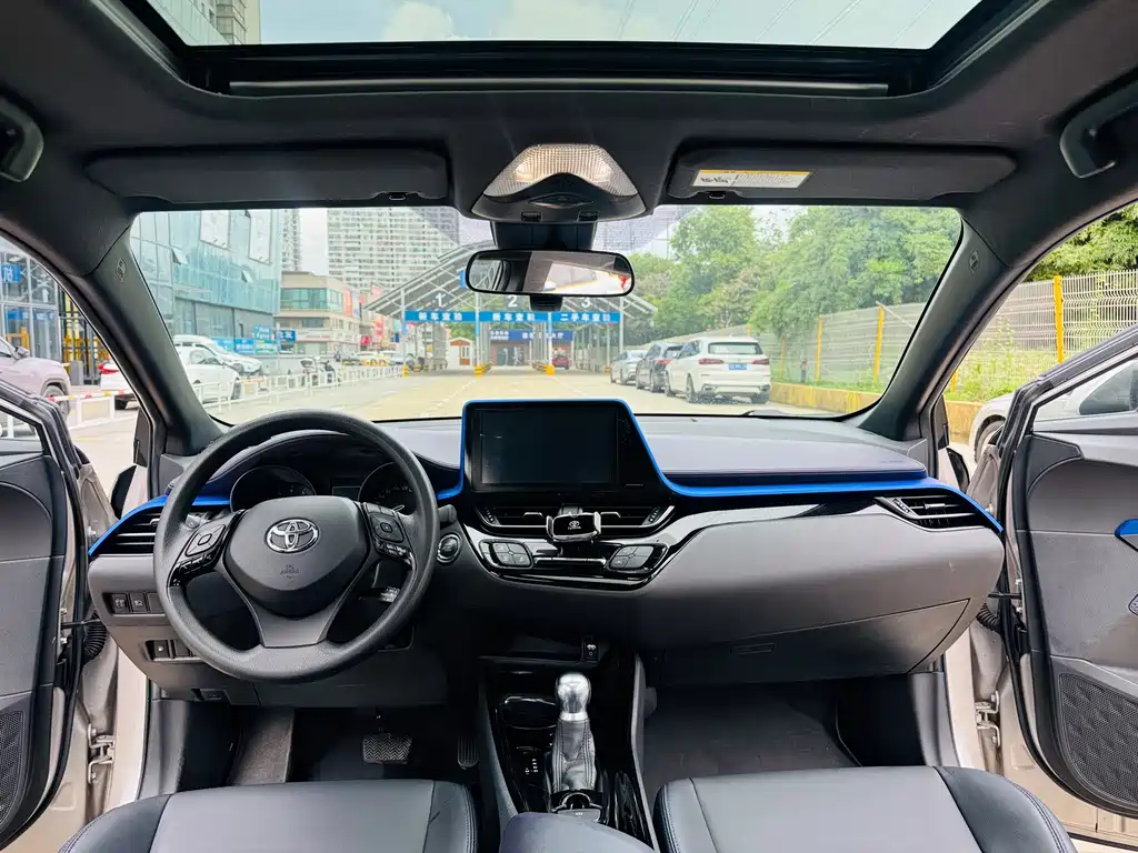 Toyota C-HR — миниатюра 6