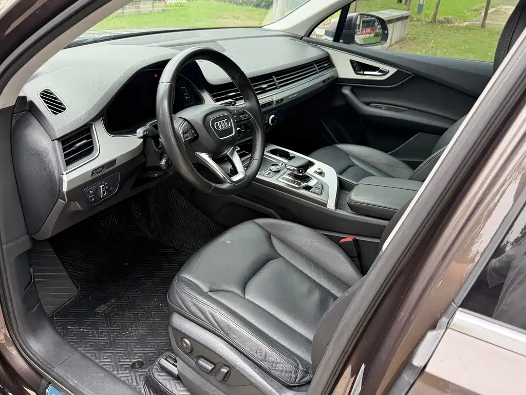 Audi Q7 — миниатюра 9
