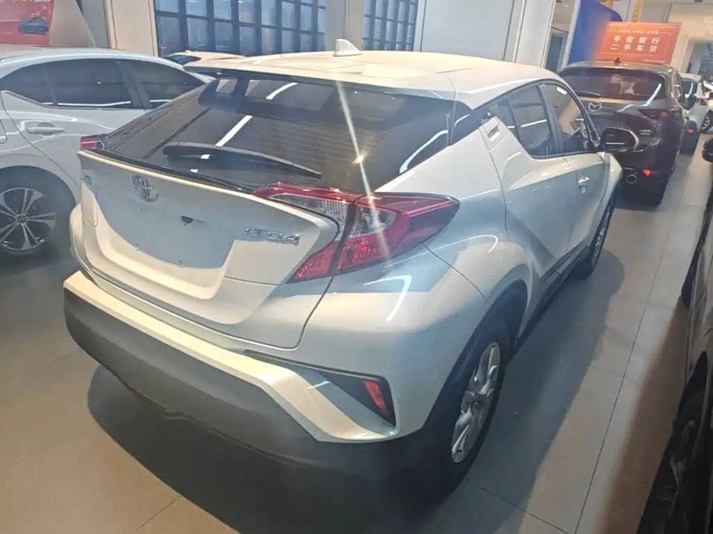 Toyota IZOA — миниатюра 7