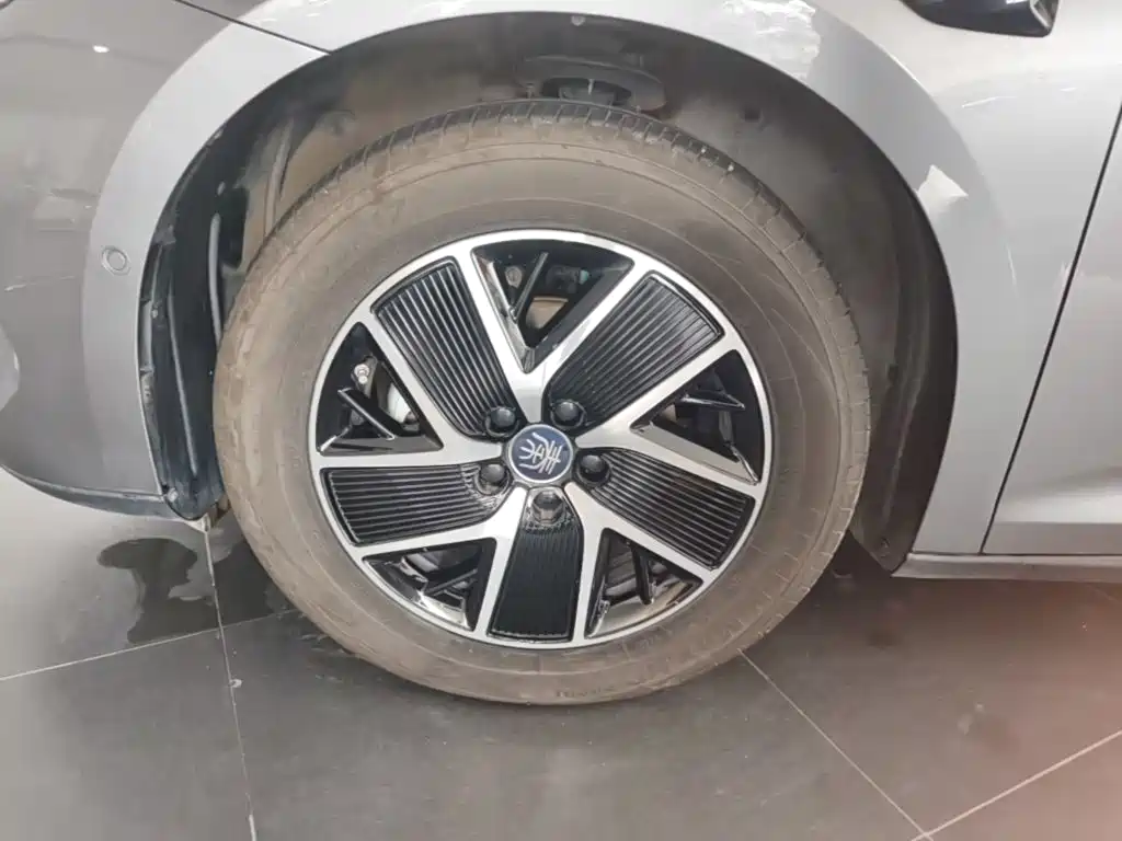 BYD Qin L — миниатюра 23