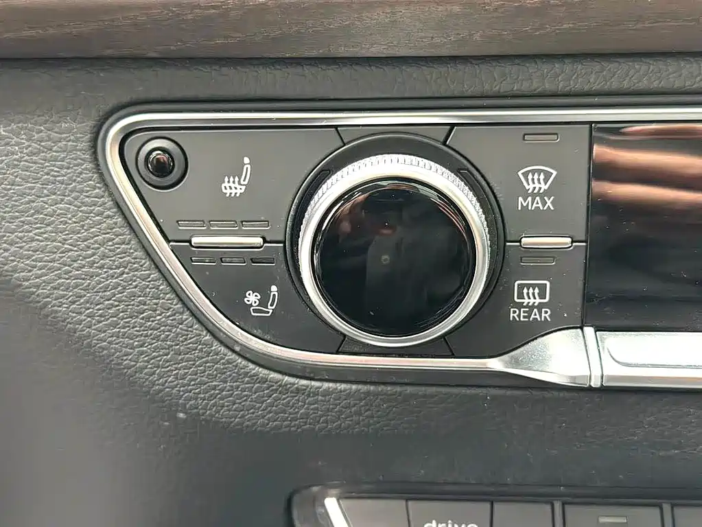 Audi Q5L — миниатюра 7
