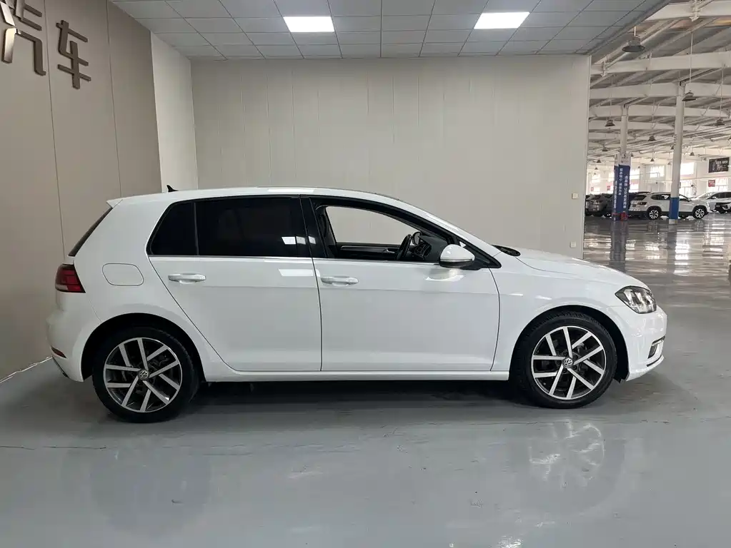 Volkswagen Golf — миниатюра 9