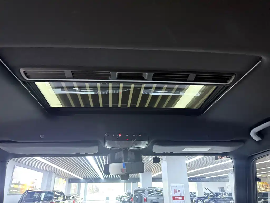 Mercedes-Benz G-Class — миниатюра 13