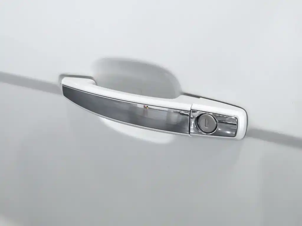 Cadillac SRX — миниатюра 18