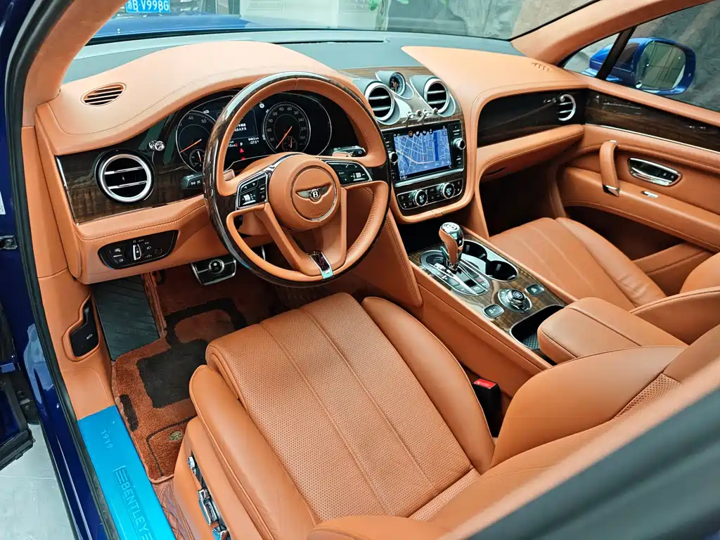 Bentley Bentayga — миниатюра 4
