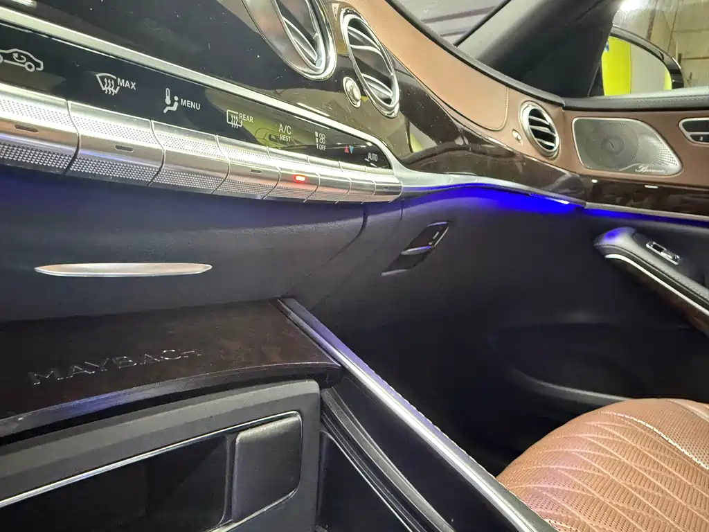 Mercedes-Benz S-Class — миниатюра 24