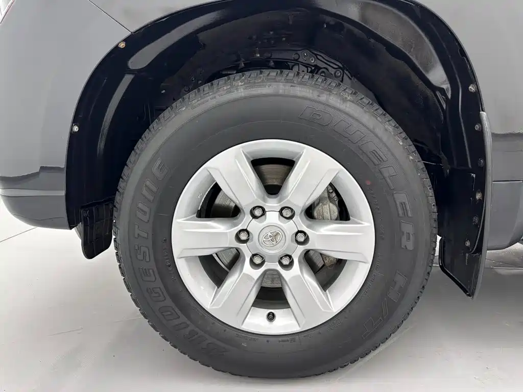 Toyota Prado (Import) — миниатюра 30
