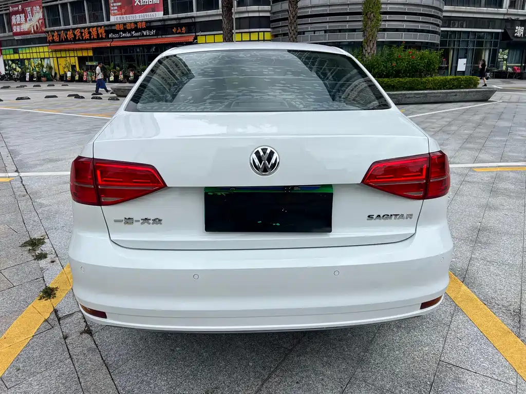 Volkswagen Sagitar — миниатюра 6