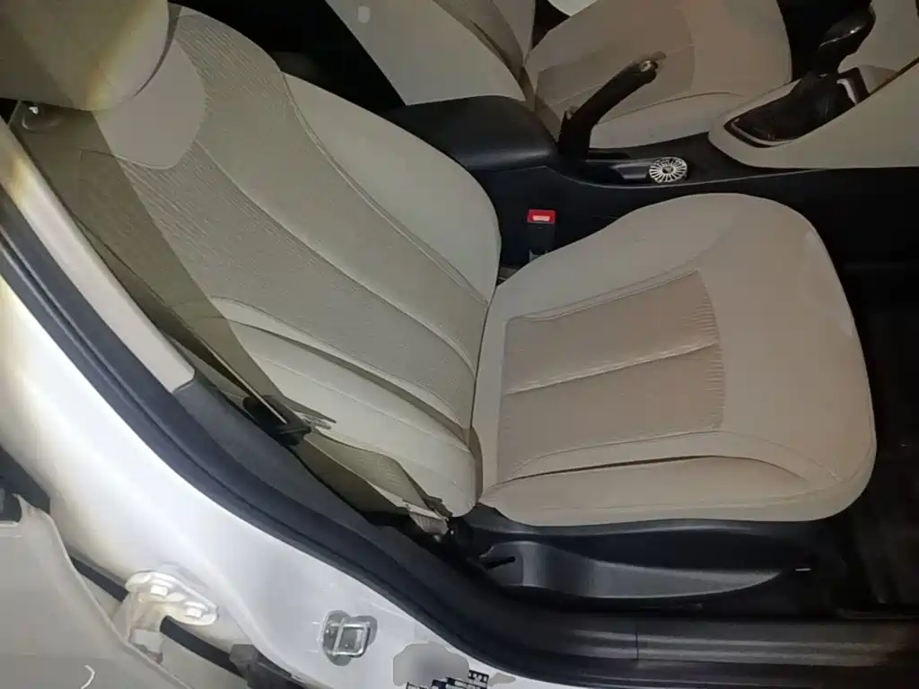 Buick Excelle — миниатюра 25