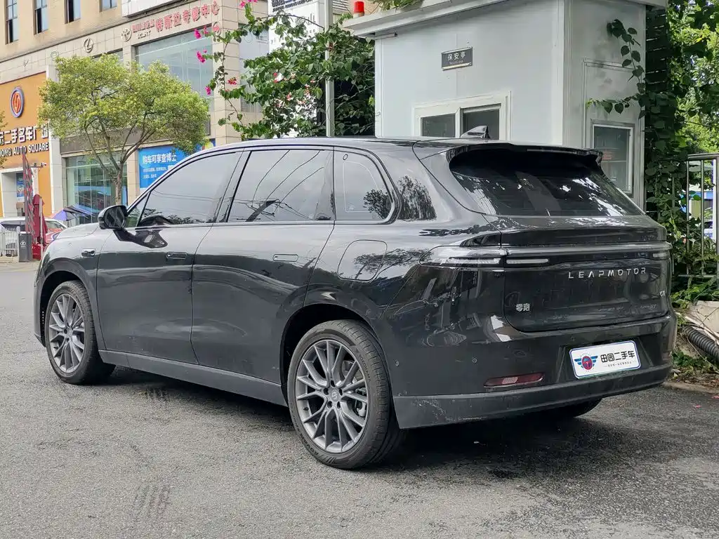Leapmotor Leapmotor C10 — миниатюра 4