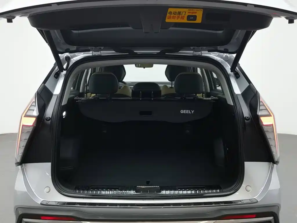 Geely Boyue L — миниатюра 16
