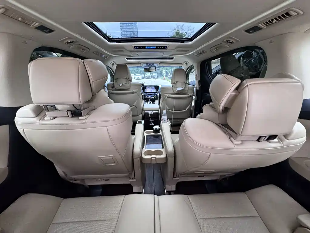 Toyota Alphard 2018 3.5L Luxury