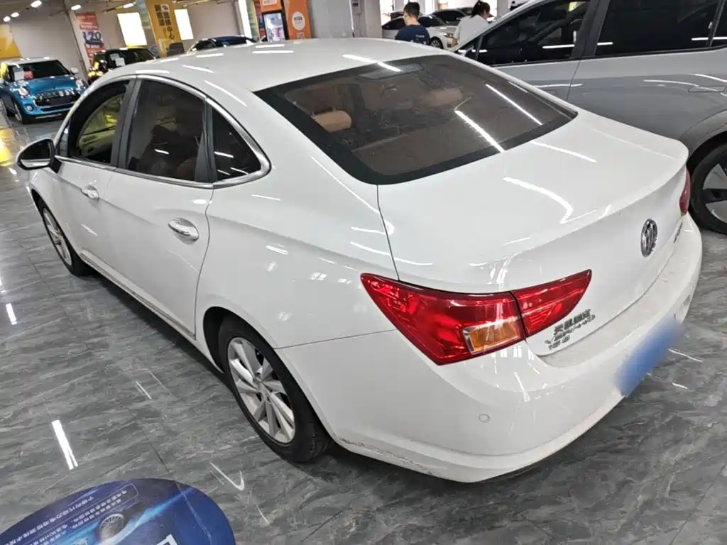 Buick Verano — миниатюра 5