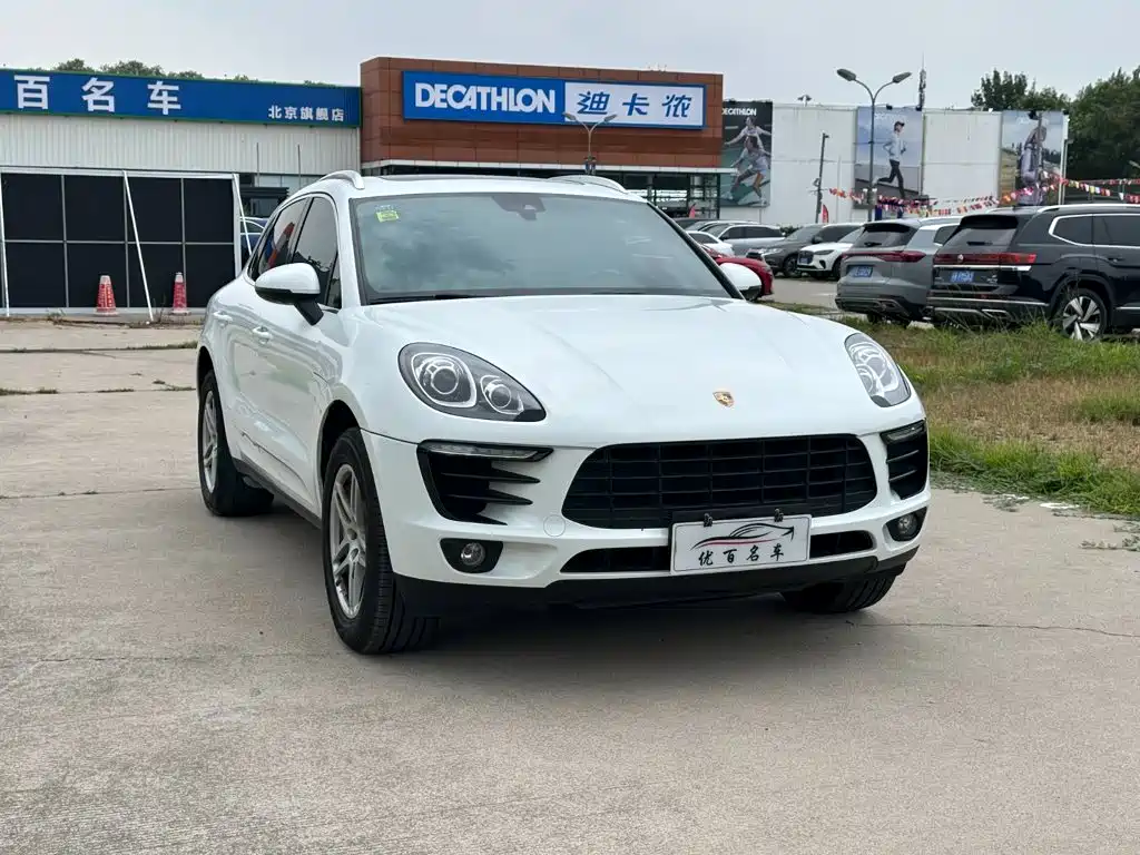 Porsche Macan — миниатюра 3