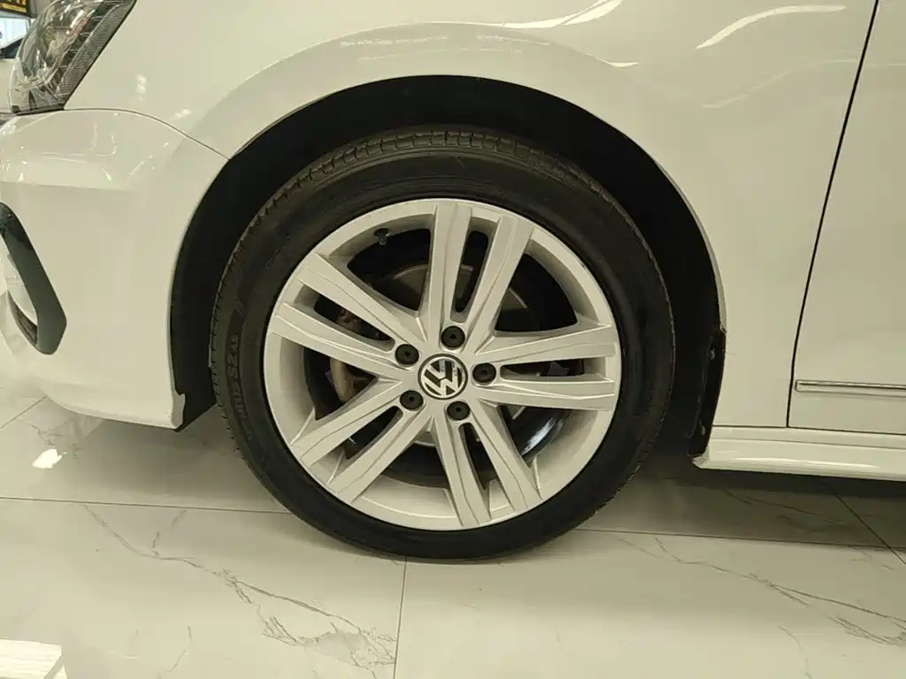 Volkswagen Sagitar — миниатюра 23