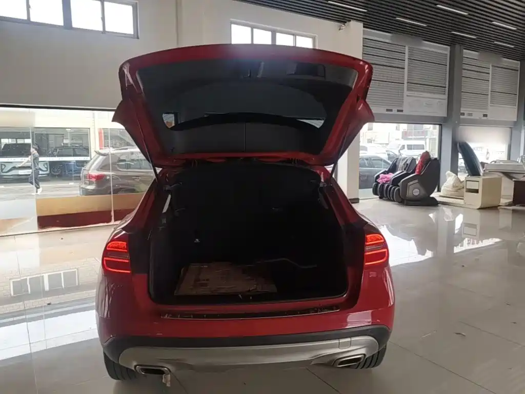 Mercedes-Benz GLA — миниатюра 19