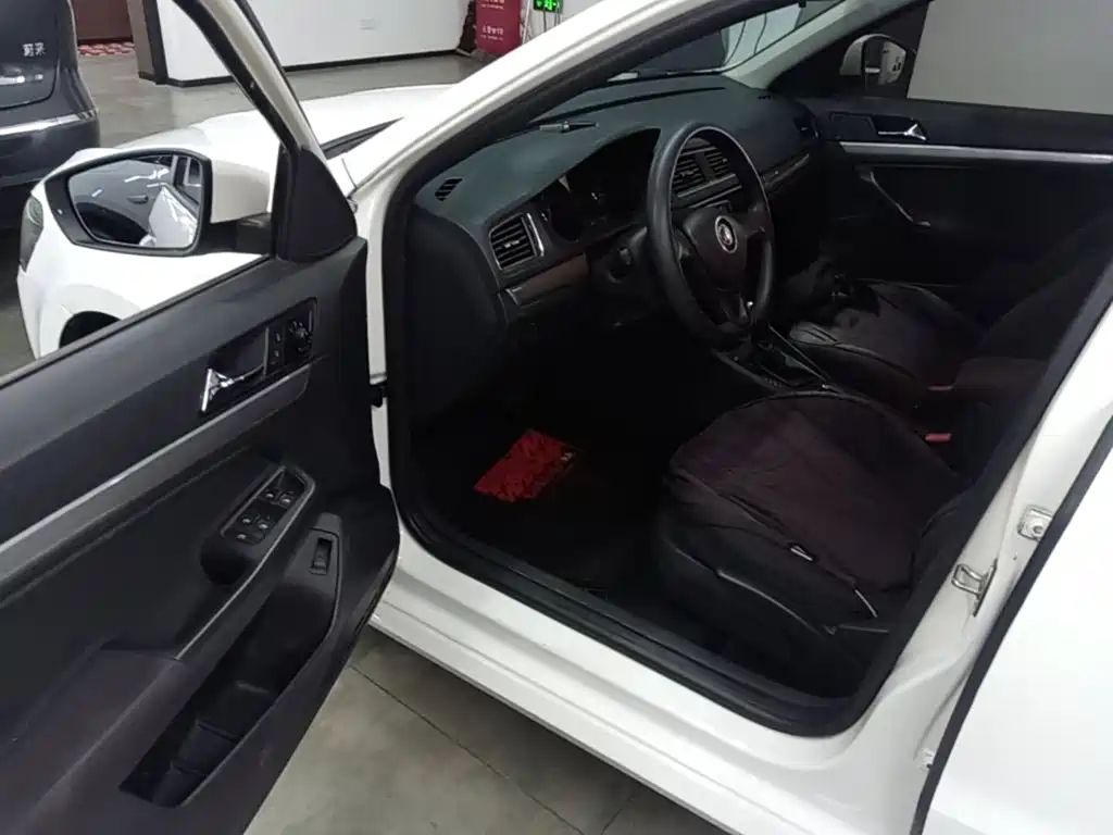 Volkswagen Lavida — миниатюра 16