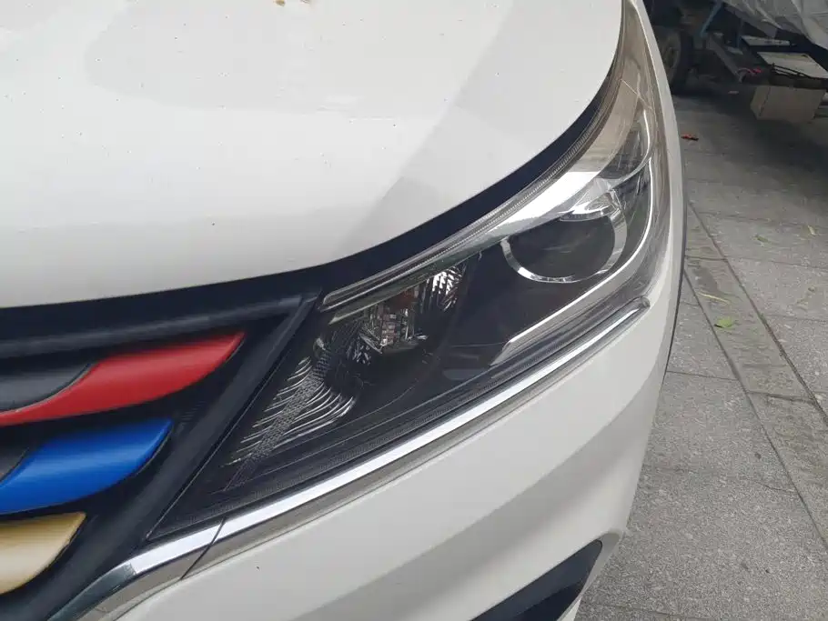 Baojun 310W — миниатюра 5