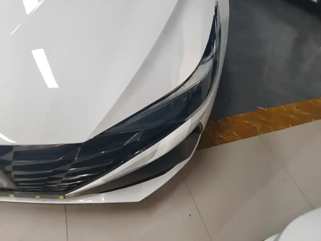 Hyundai Elantra — миниатюра 24