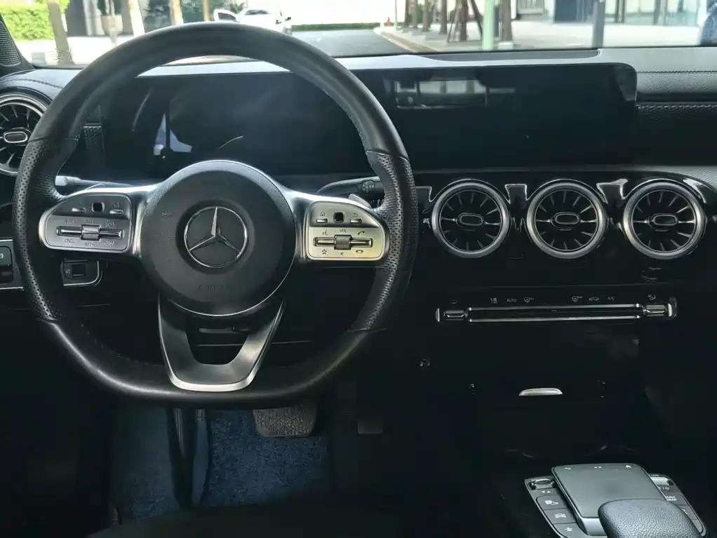 Mercedes-Benz A-Class — миниатюра 5