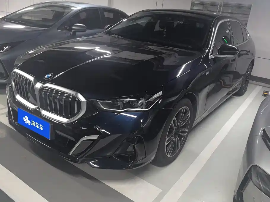 宝马5系 2024款 530Li 领先型 M运动套装 2024