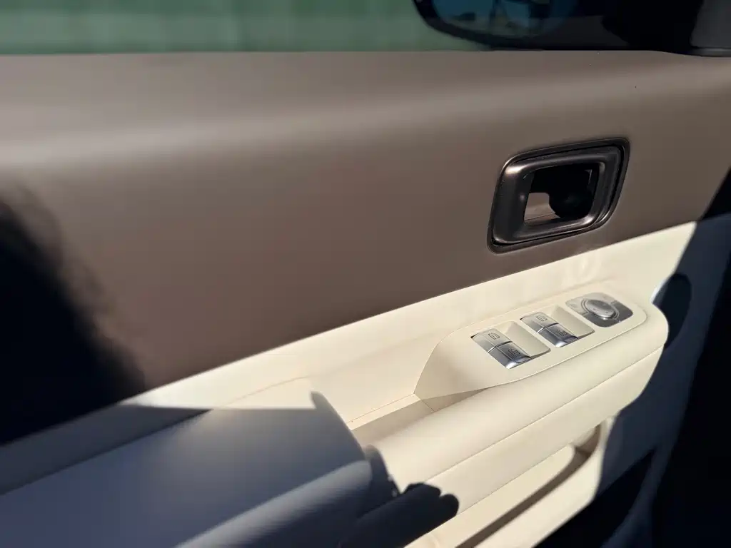 Li Auto Li MEGA — миниатюра 19