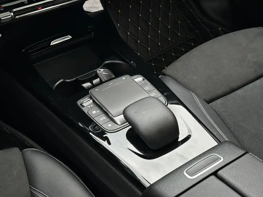 Mercedes-Benz A-Class — миниатюра 14