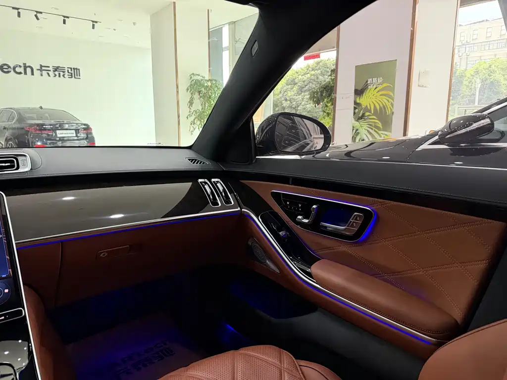Mercedes-Benz S-Class — миниатюра 14