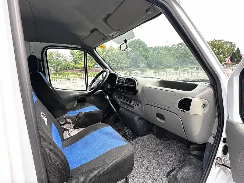 Ford Transit Classic — миниатюра 14